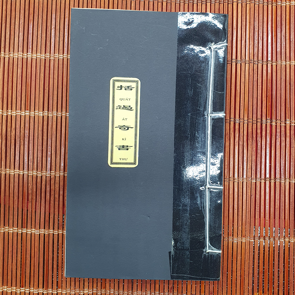 Quát Át Kỳ Thư Song Ngữ